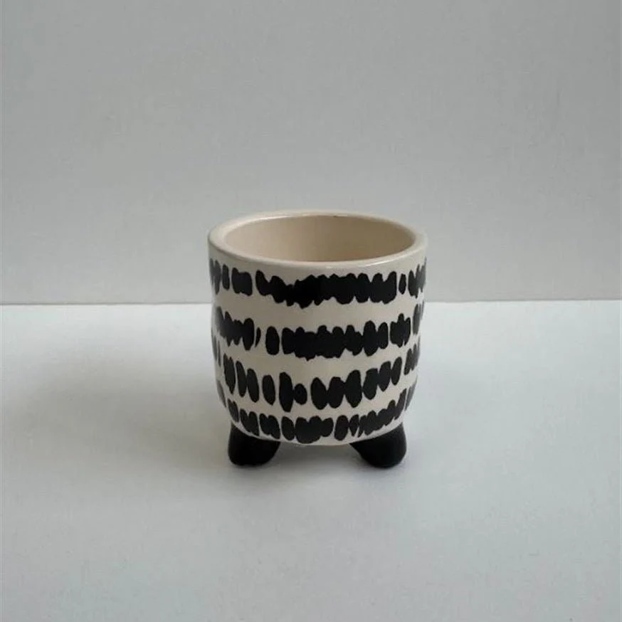 Black & White Ceramic Pot – Stripe