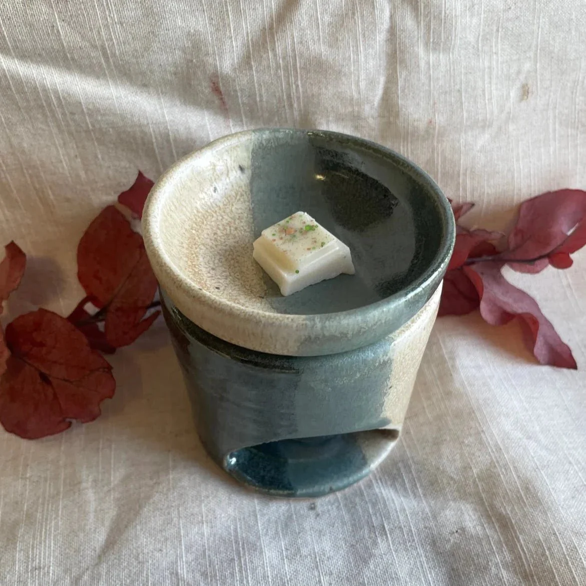 Blue Mountains Ceramic Wax Melt or Essential Oil Burner - Image 2