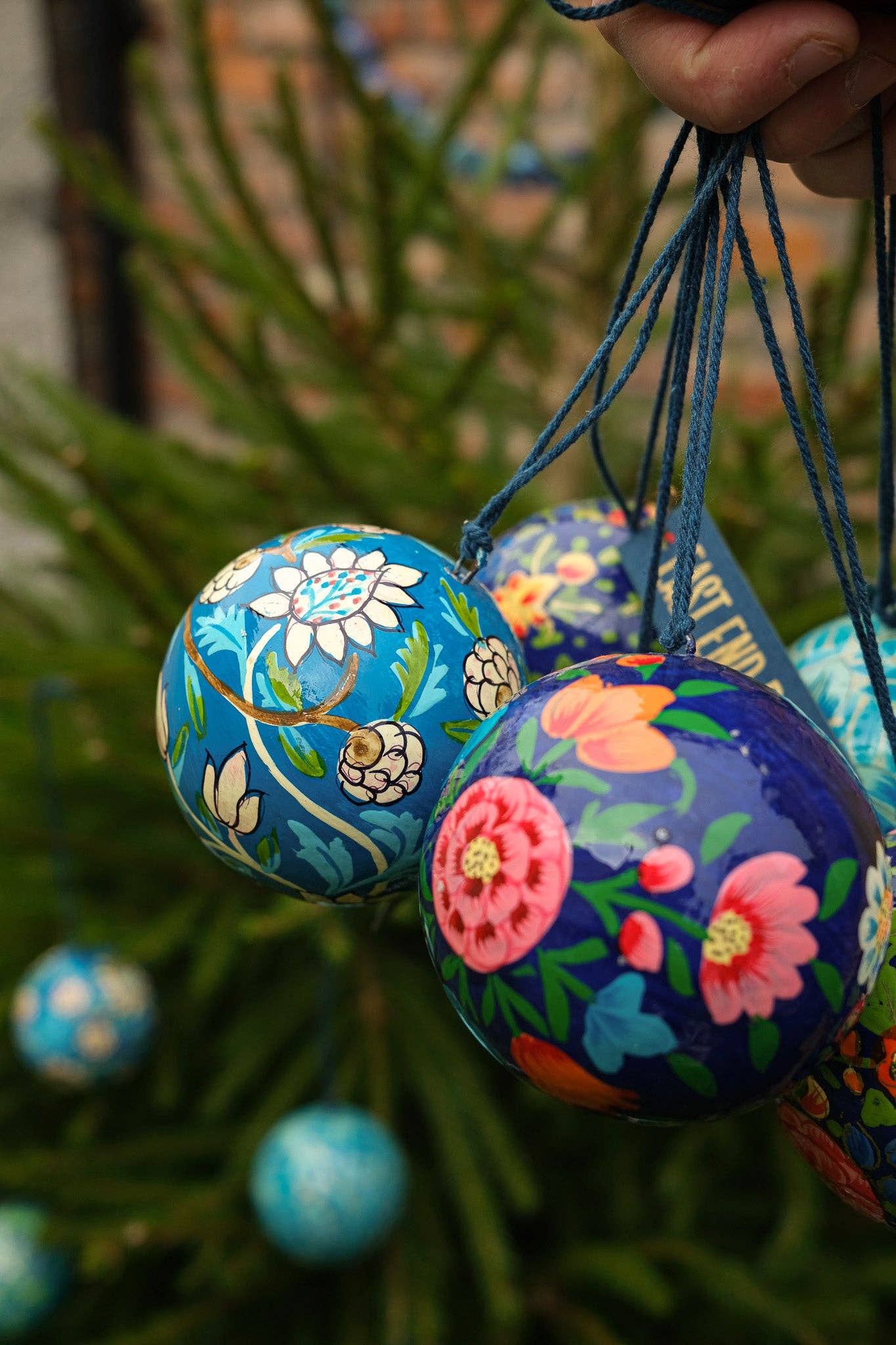 Cobalt Blue Flowers Bauble - Image 6