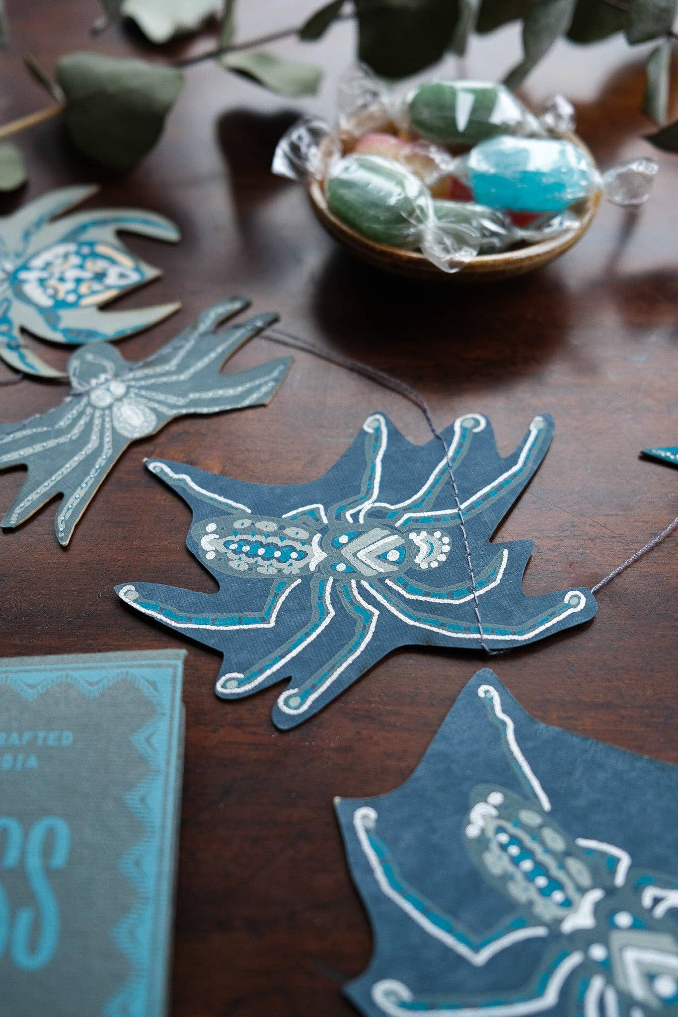 Creeping Spider Sewn Garland - Image 4