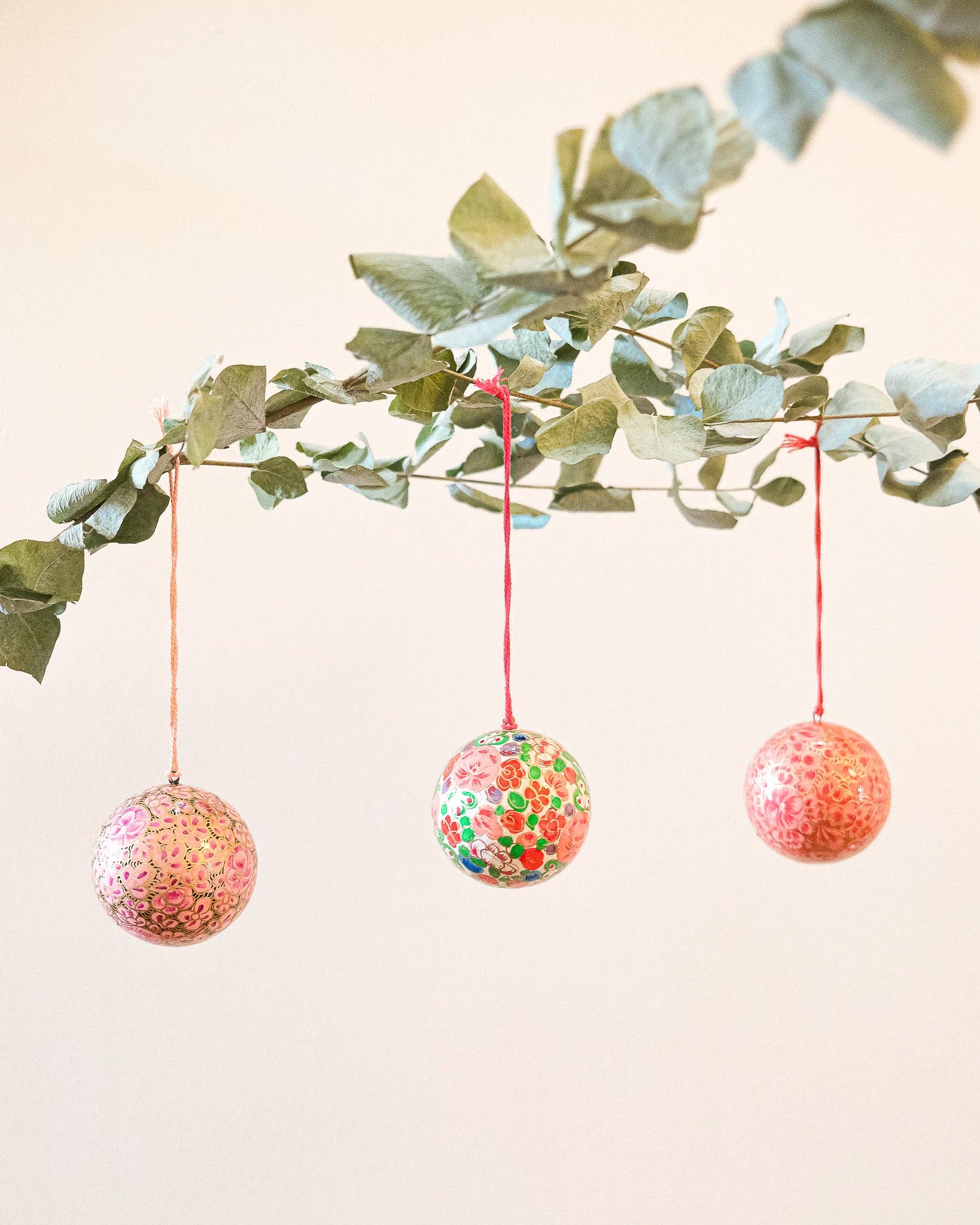Crimson Flowers Bauble - Image 2