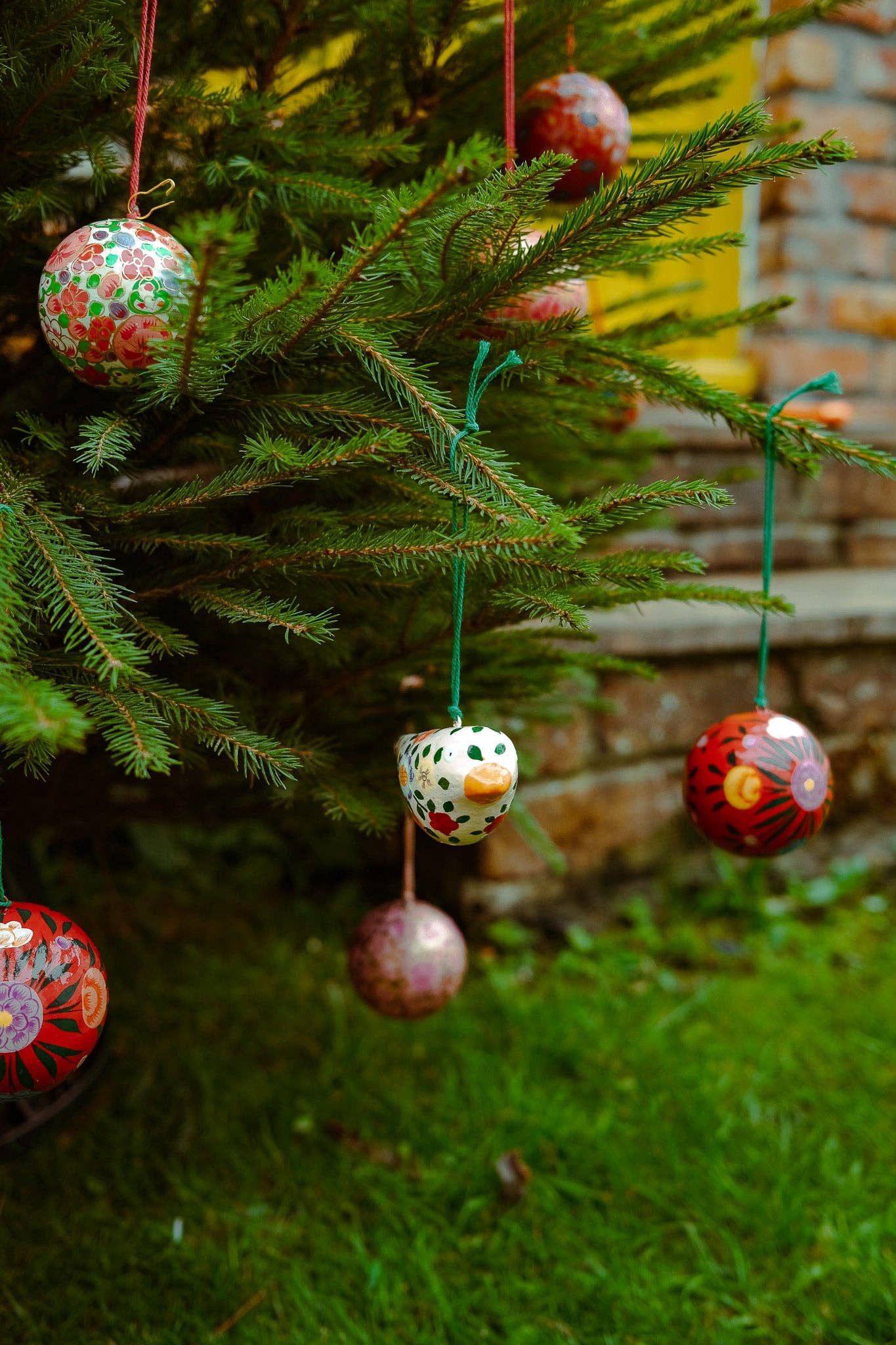 Crimson Flowers Bauble - Image 6