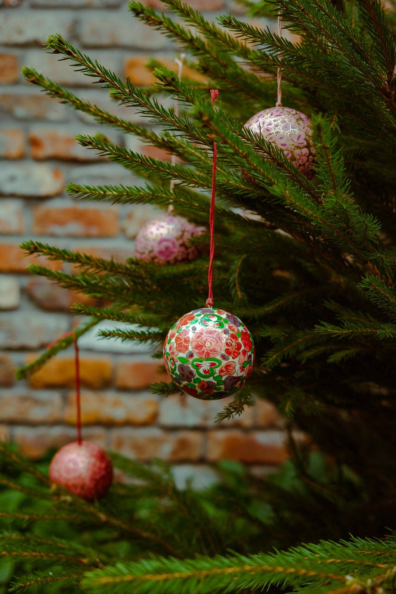 Crimson Flowers Bauble - Image 7