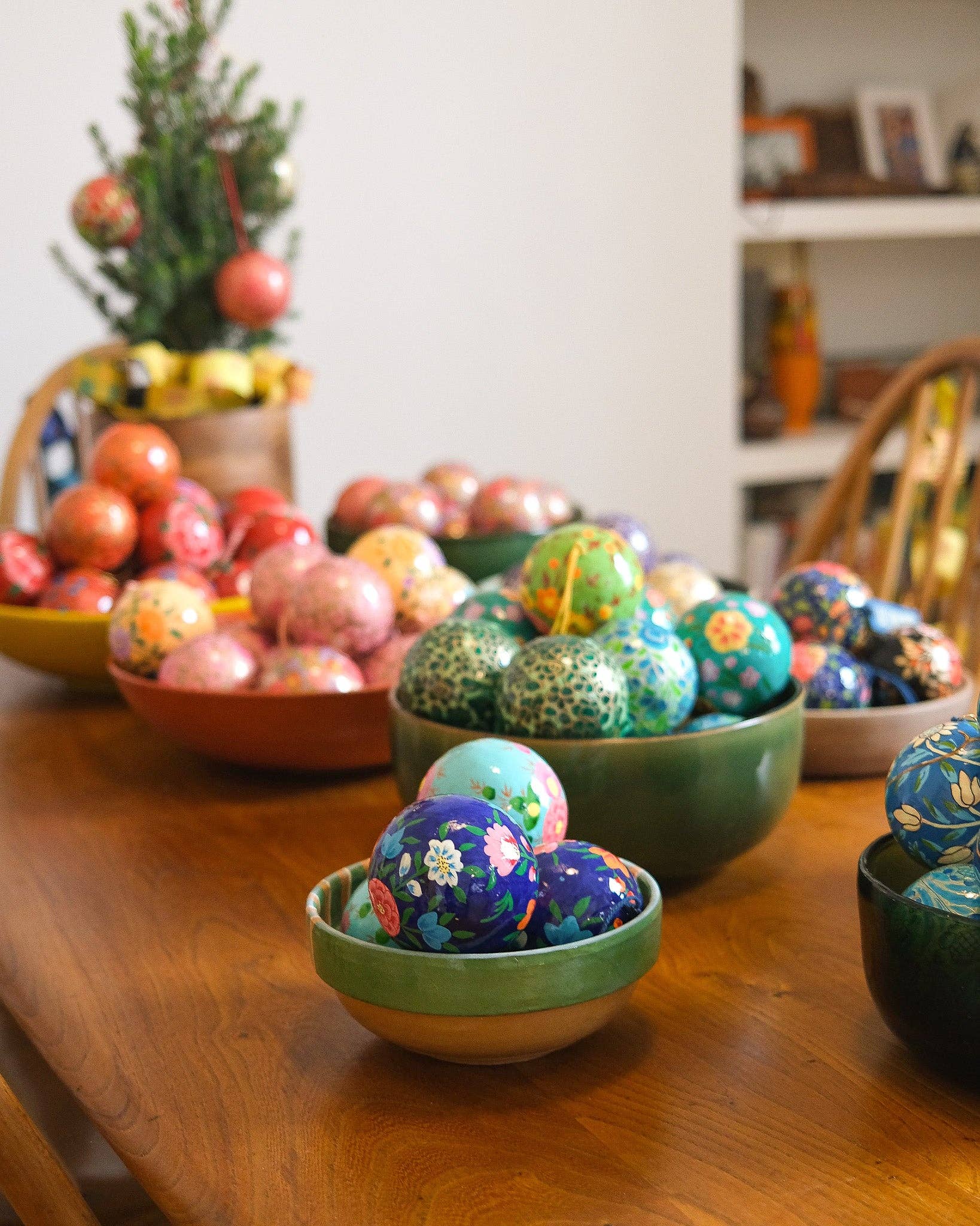 Deep Blue Florals Bauble - Image 7