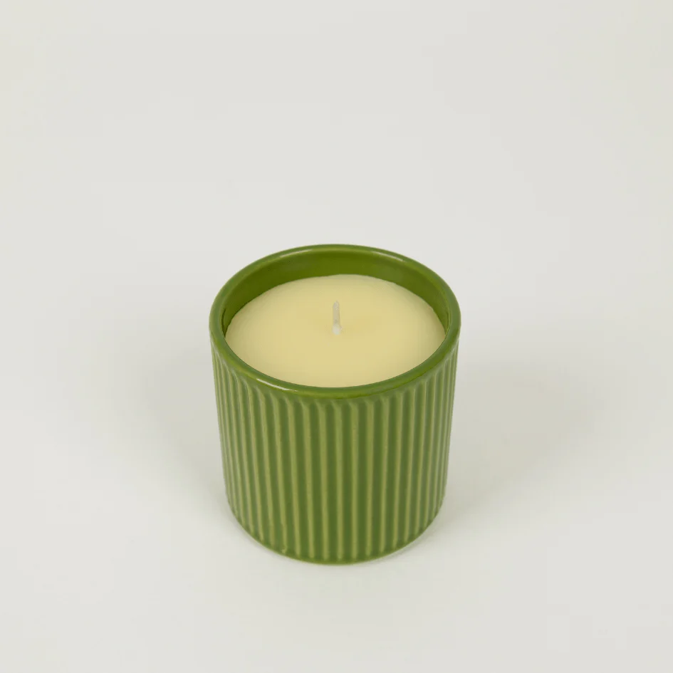 Geranium Leaf Candle in Ceramic Artist Pot - Image 4