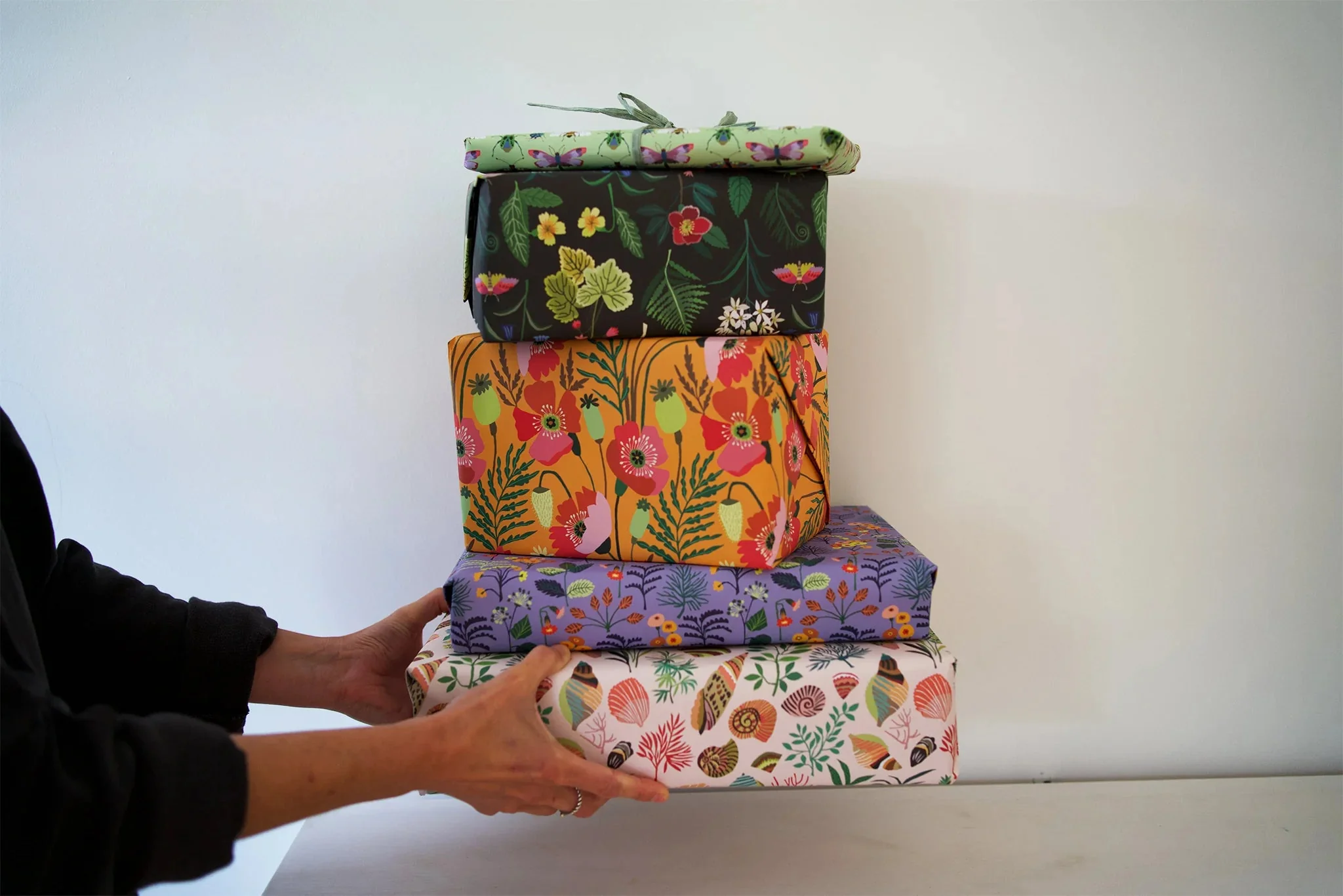 Poppies Gift Wrap - Image 2