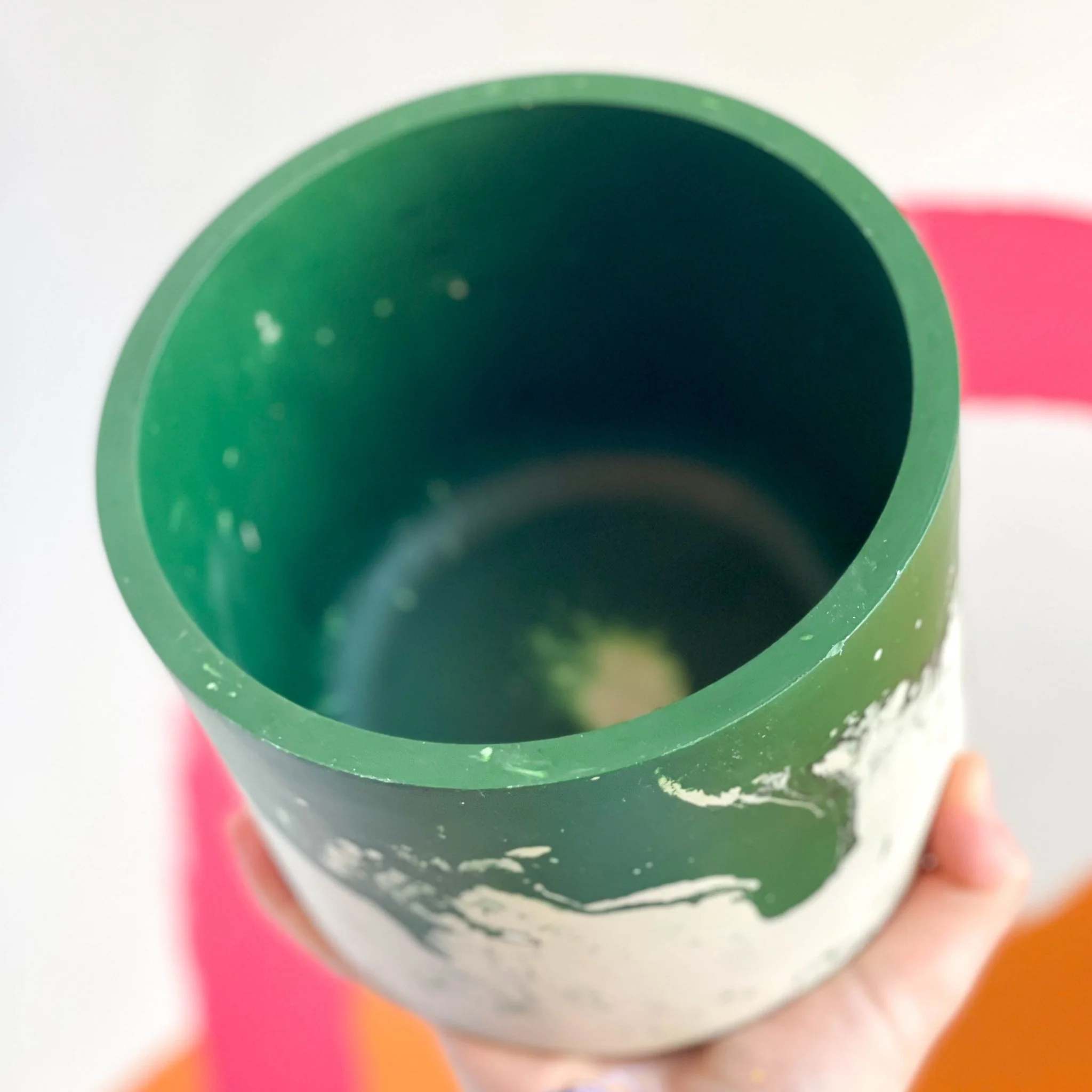Green and White Jesmonite Pot - Image 2