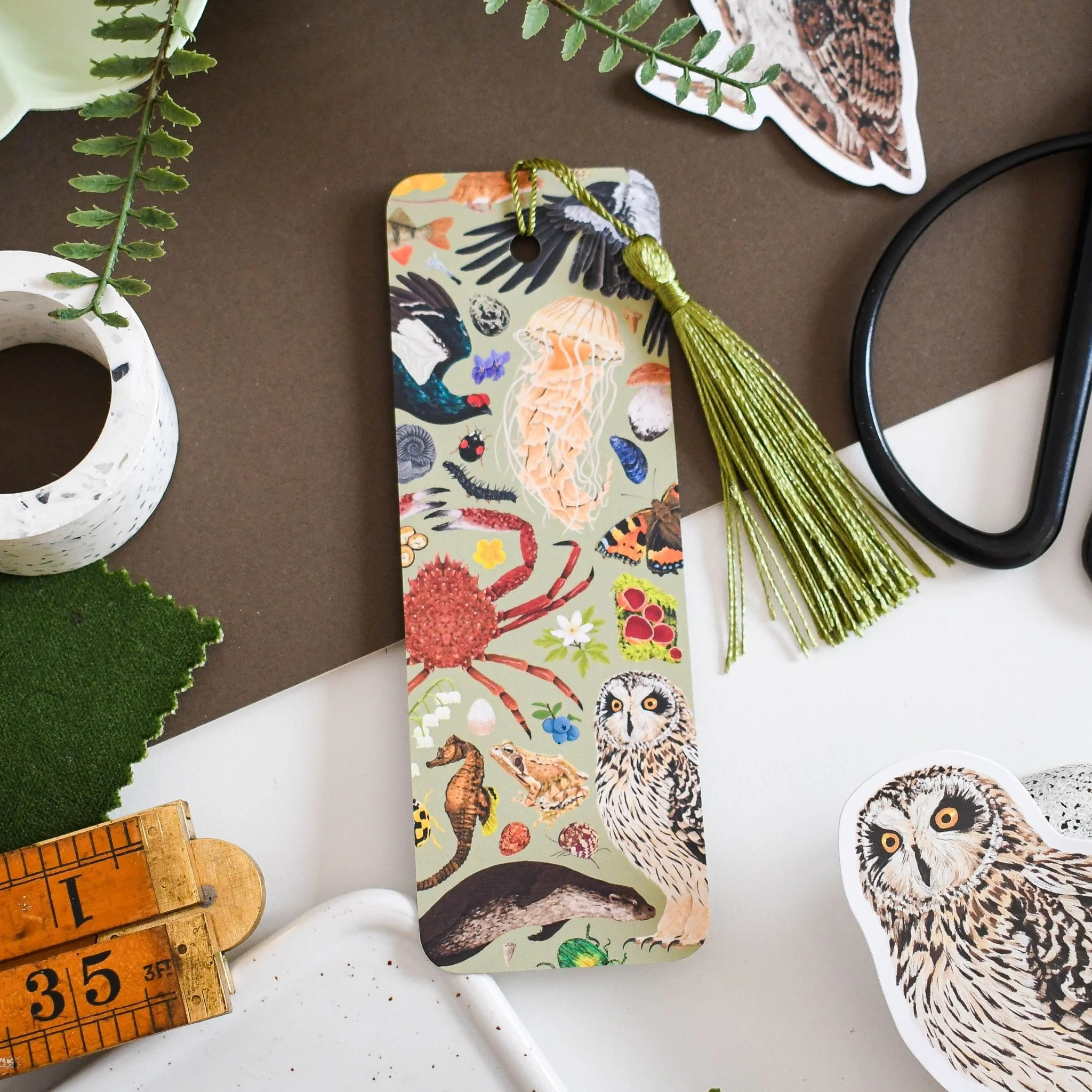 Green British Wildlife Bookmark – Illustrated by Ferne Creative