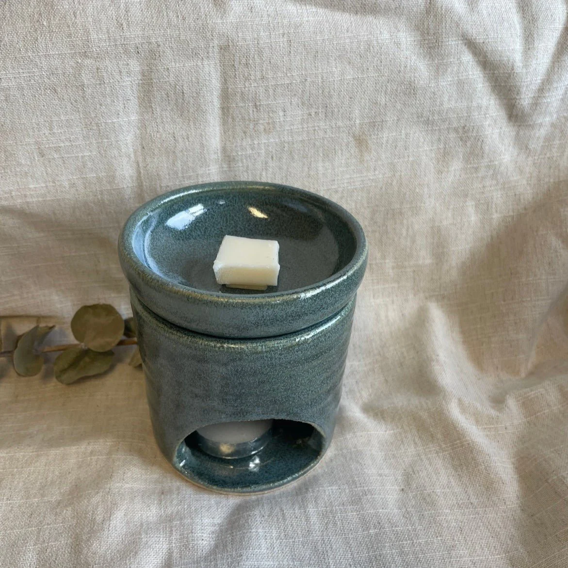 Green Ceramic Wax Melt or Essential Oil Burner - Image 2