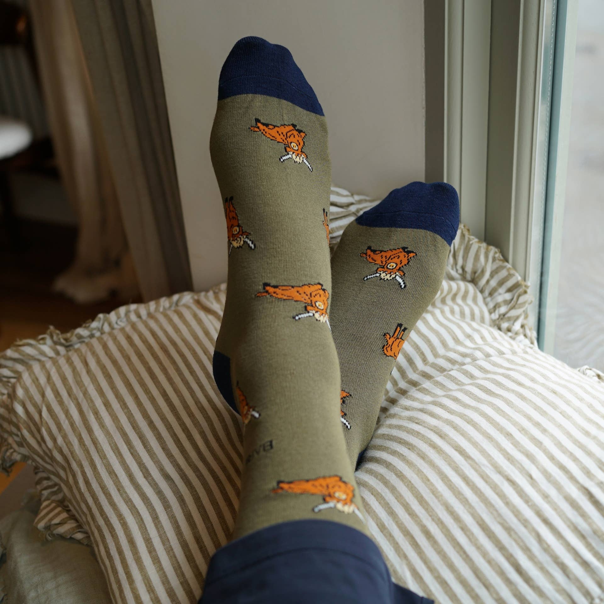 Highland Cow Bamboo Socks - Image 9