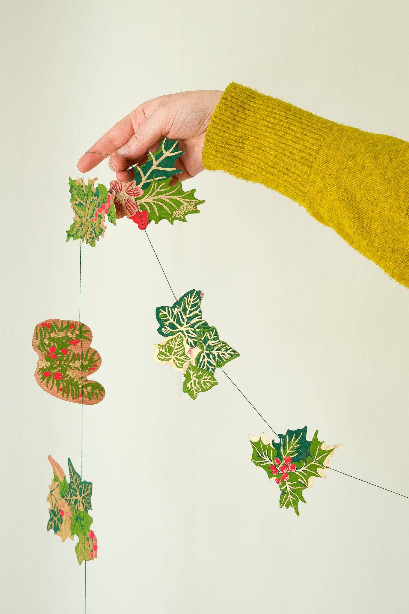 Holly and Ivy Sewn Garland - Image 18