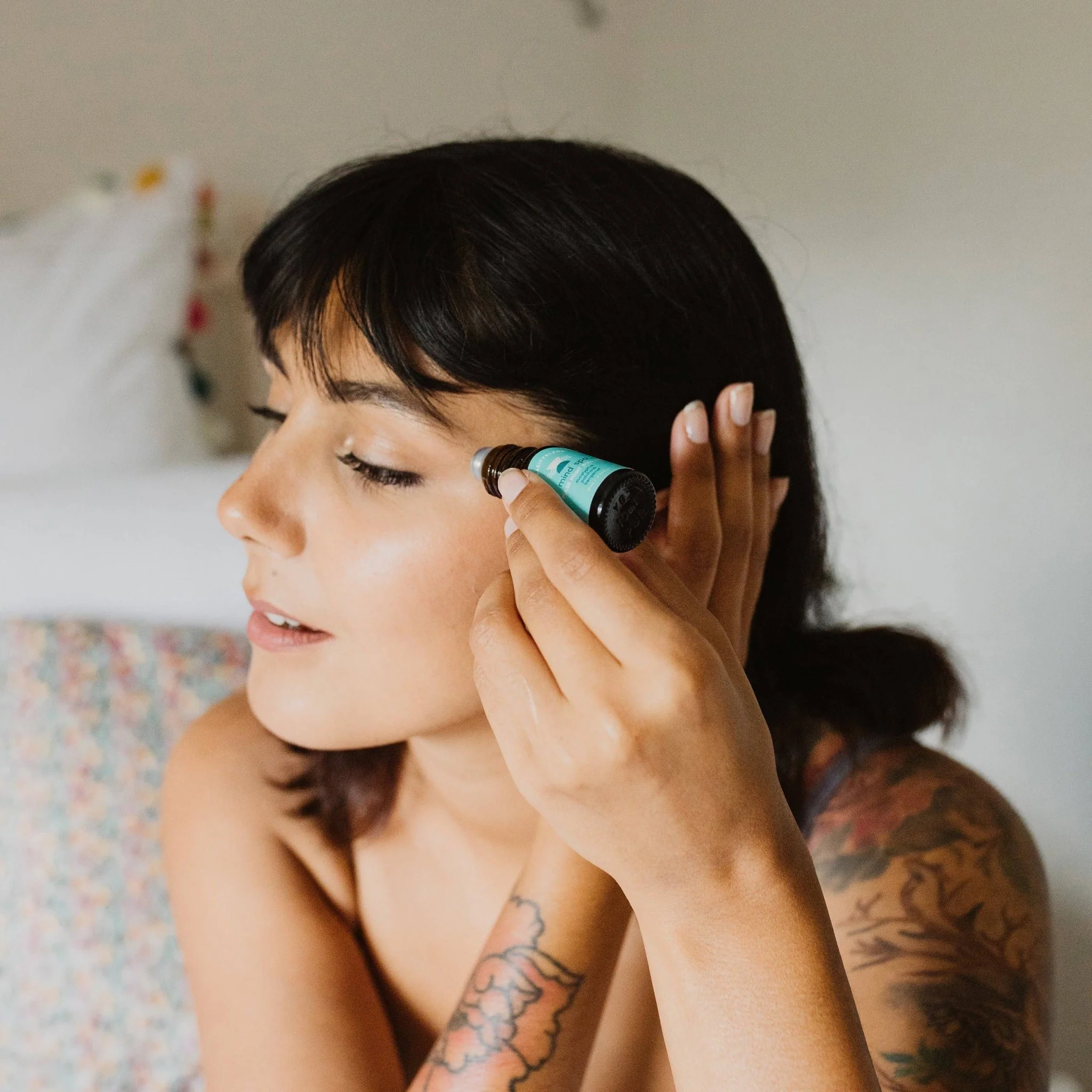 Mind Spa™ Aromatherapy Roll On - Image 3