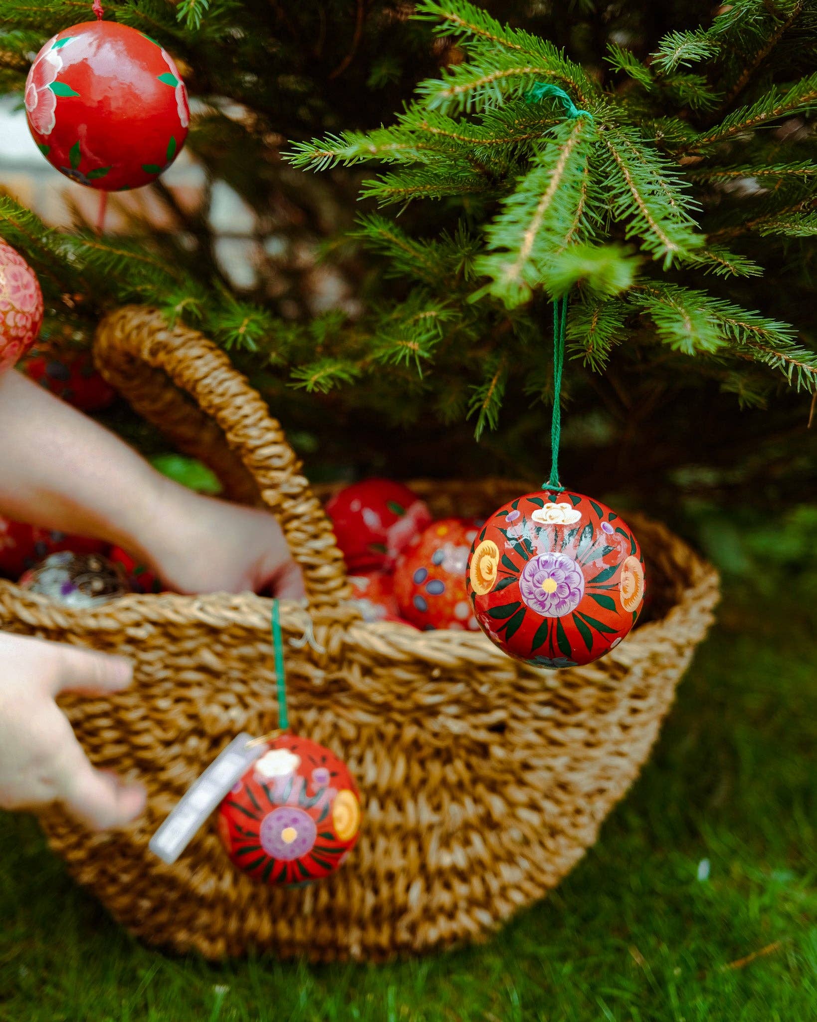 Red Bouquet Bauble - Image 5