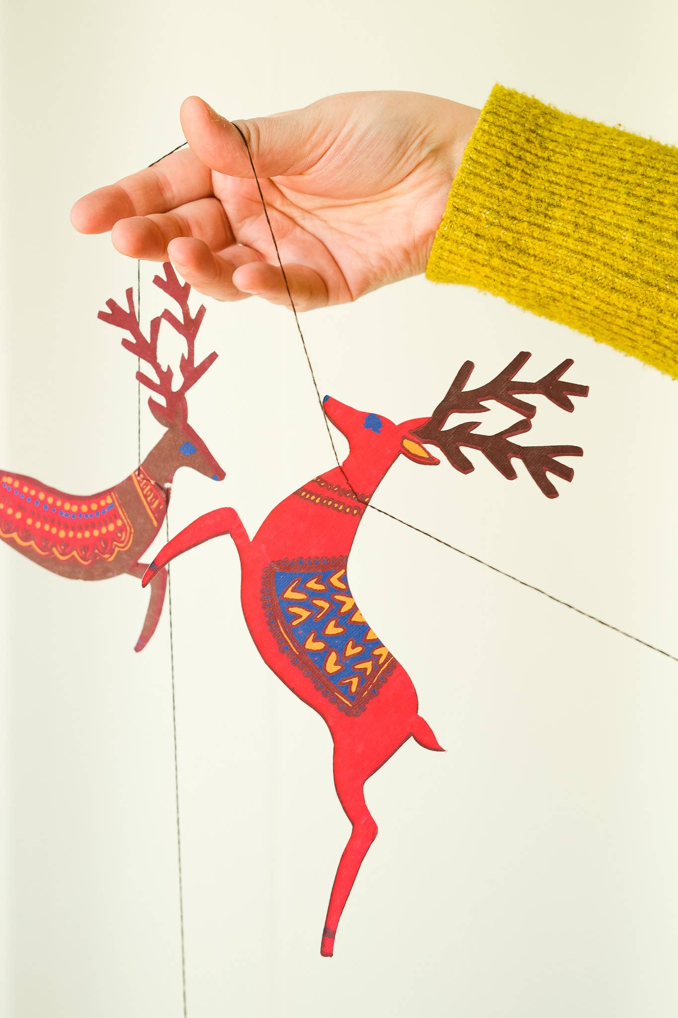 Reindeers Sewn Garland - Image 3