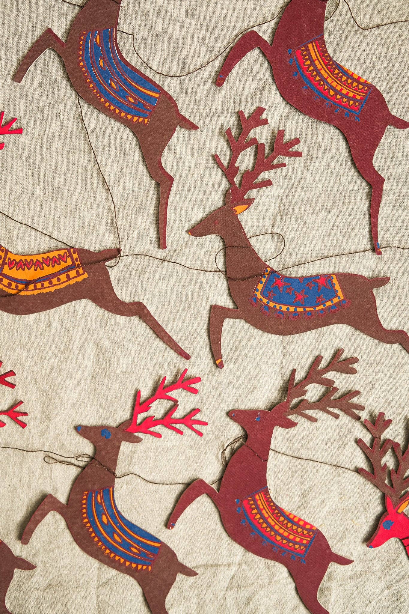 Reindeers Sewn Garland - Image 5