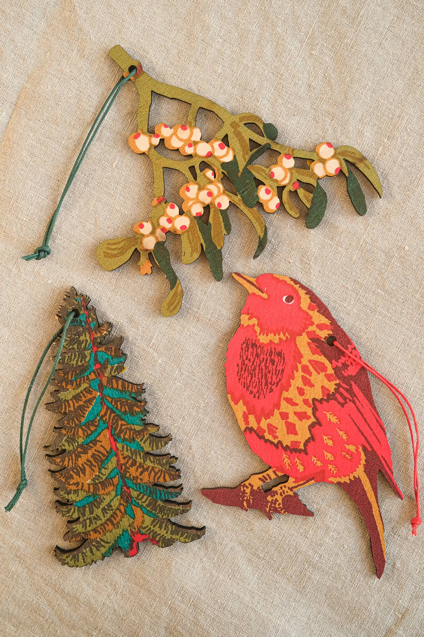 Robin Wooden Ornament - Image 3