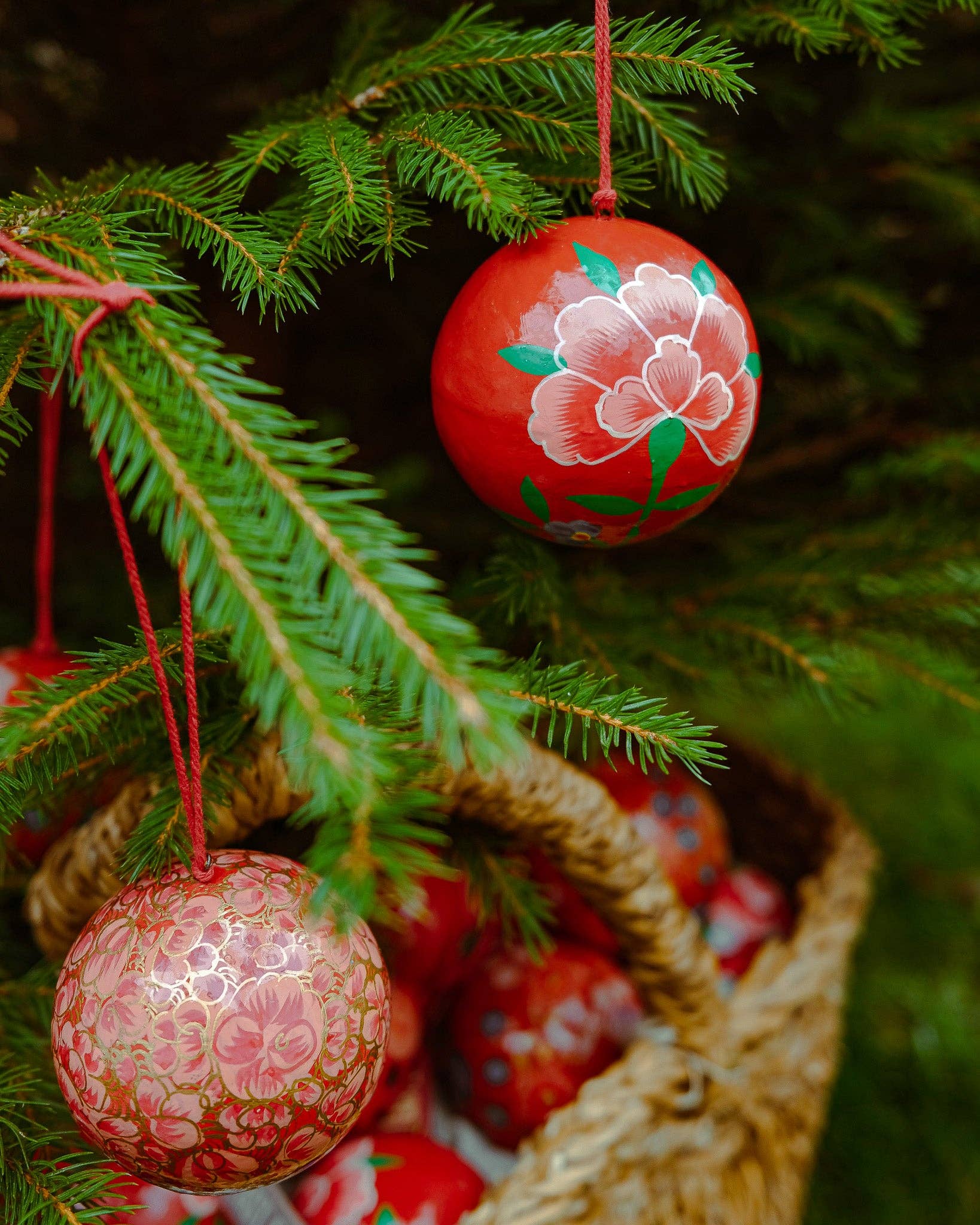 Rosy Red Bauble - Image 2