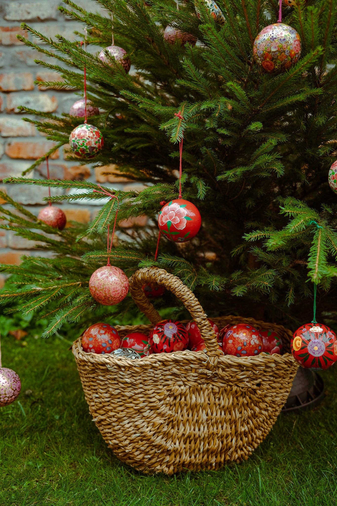 Rosy Red Bauble - Image 6