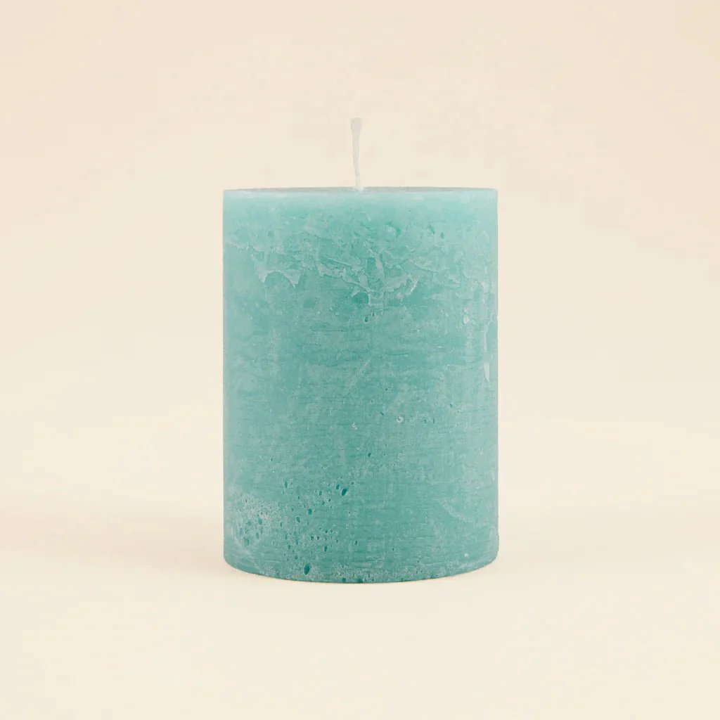 Sea Moss & Driftwood Fragranced Coloured Pillar - Image 4