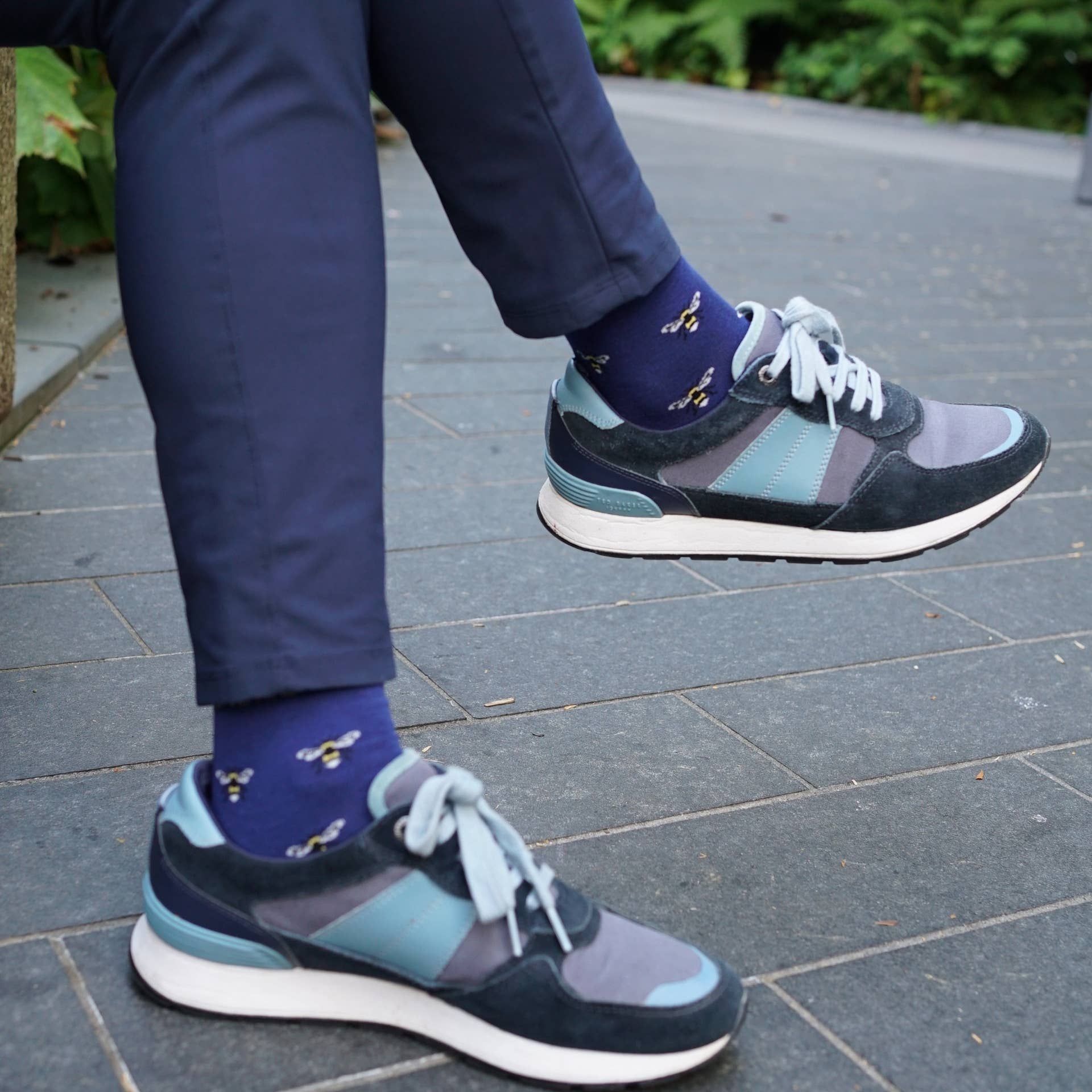 Small Motif Bee Bamboo Socks - Image 8