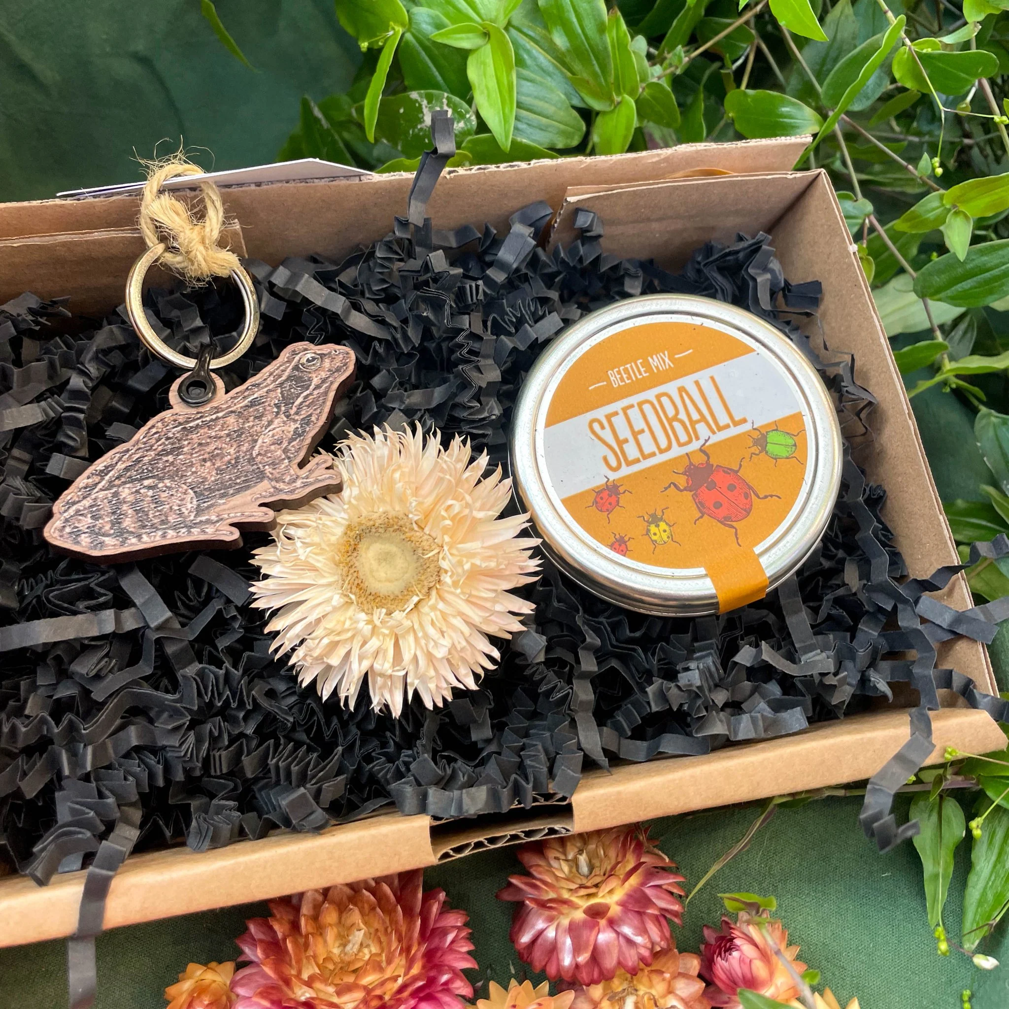 The Nature Lover Mini Gift Set - Wooden Keyring and Wildflower Seeds - Choose your own! - Image 11