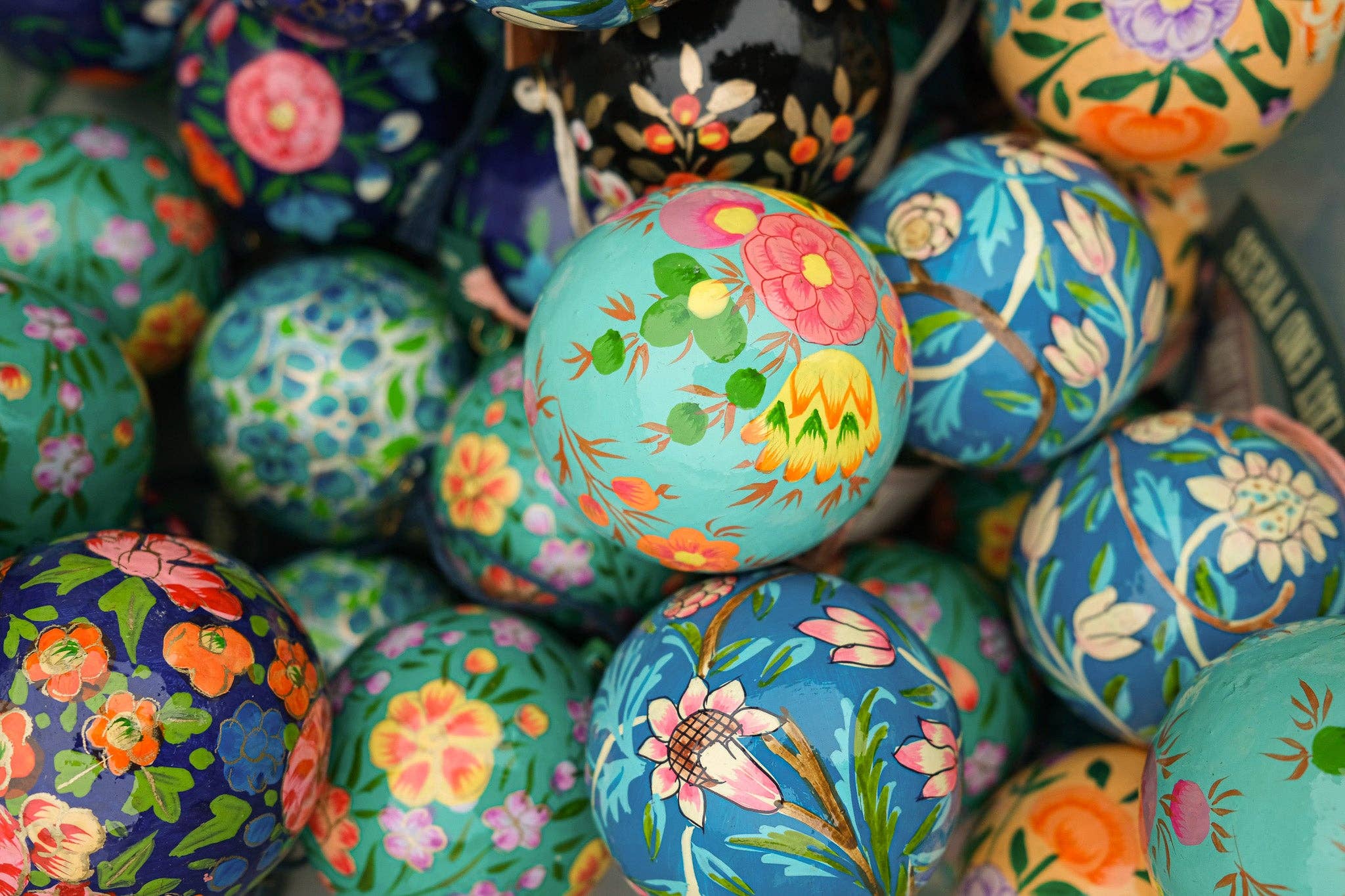 Turquoise Flowers Bauble - Image 7