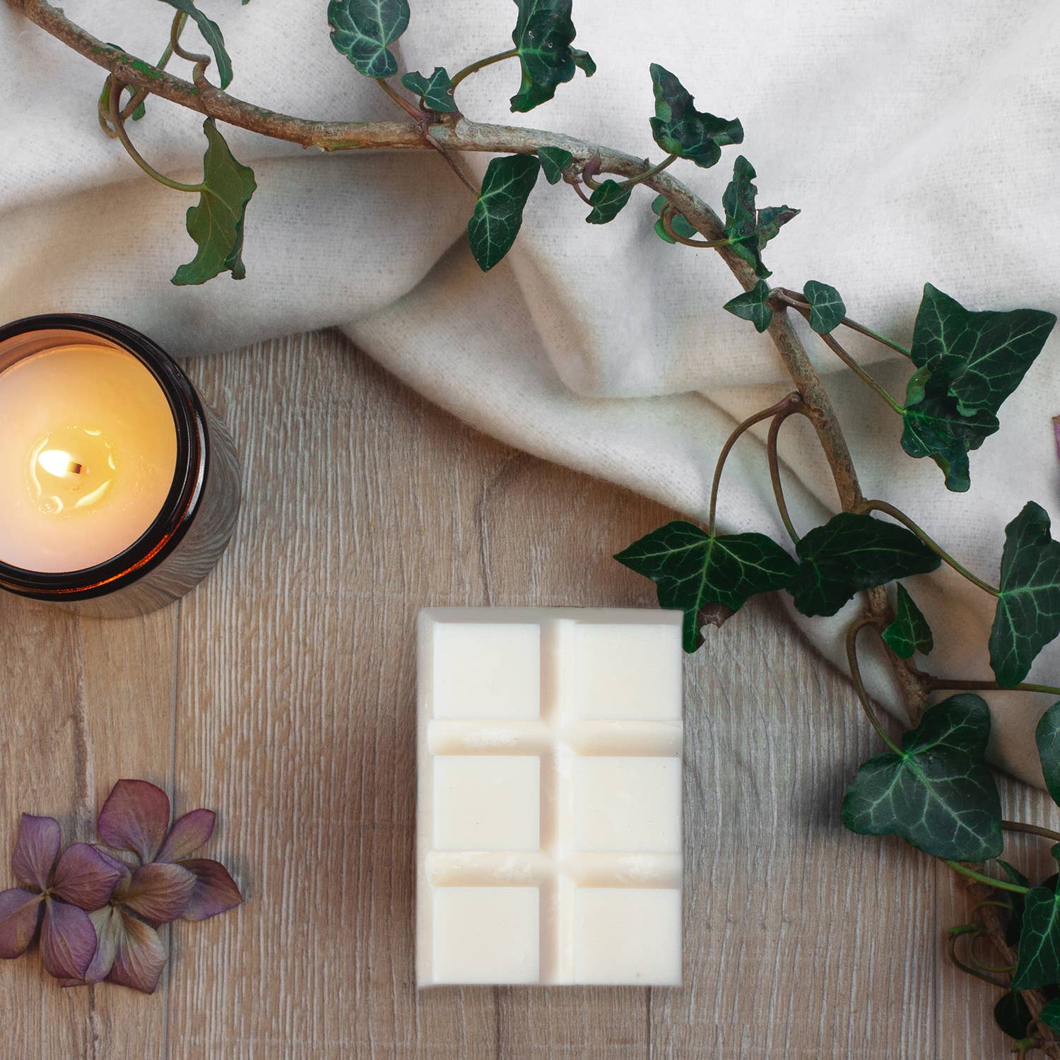 Wonderland Wax Melt Bar  | Jasmine. Ivy. Ylang Ylang - Image 3