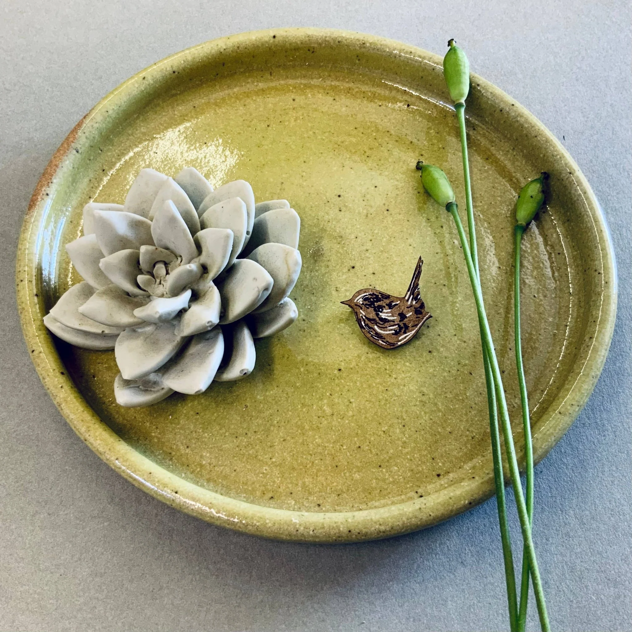 Wren Mini Pin Brooch - Image 2